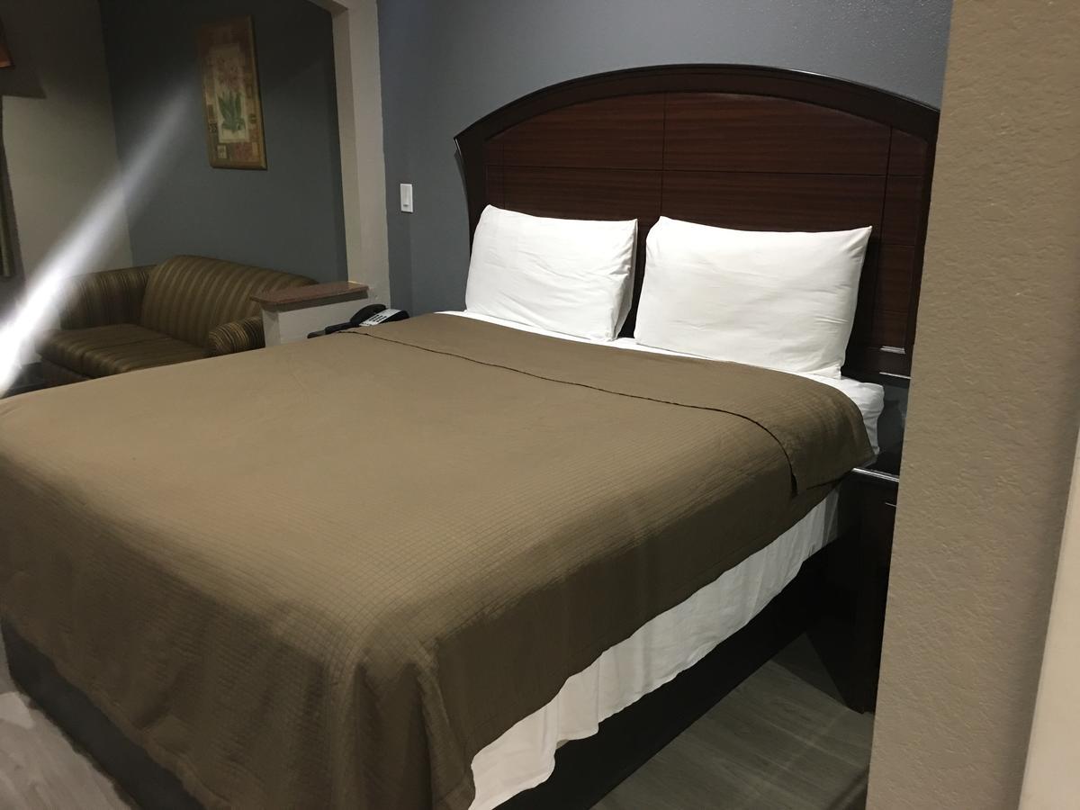 Regency Suites Iah Beltway 8 Houston Exterior foto